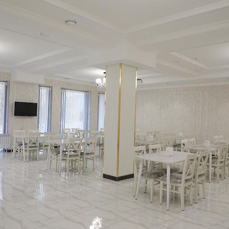 Status Hotel Qarshi Exterior foto