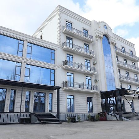 Status Hotel Qarshi Exterior foto
