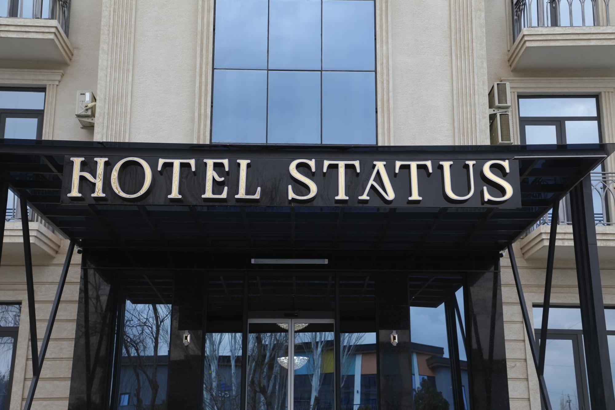 Status Hotel Qarshi Exterior foto